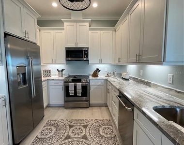 7930 34th Avenue W - Photo Thumbnail 13