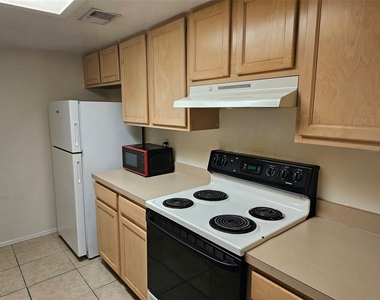 5400 26th Street W - Photo Thumbnail 4