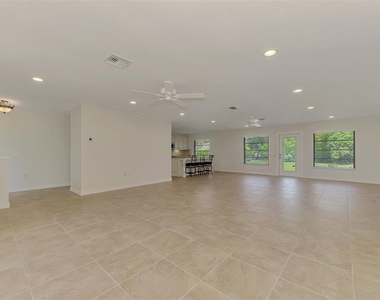 2340 Palmetto Street - Photo Thumbnail 13