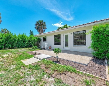 2340 Palmetto Street - Photo Thumbnail 39