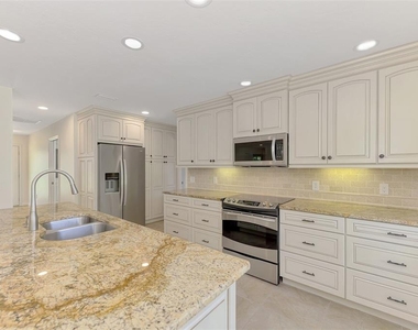 2340 Palmetto Street - Photo Thumbnail 21
