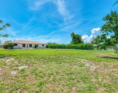 2340 Palmetto Street - Photo Thumbnail 41