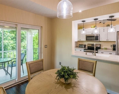 5658 Sheffield Greene Circle - Photo Thumbnail 8
