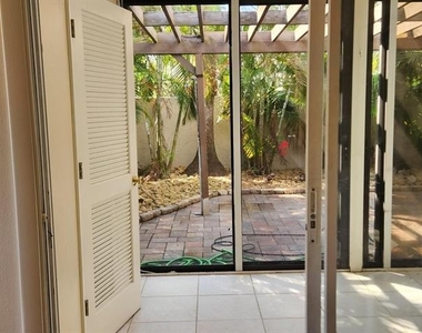 3466 Beekman Place - Photo Thumbnail 14
