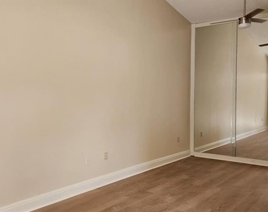 3466 Beekman Place - Photo Thumbnail 10