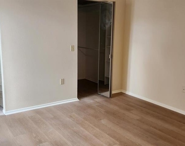 3466 Beekman Place - Photo Thumbnail 8