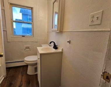 202 Moosic Road - Photo Thumbnail 4