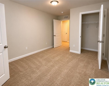1143 Lova Lane - Photo Thumbnail 8