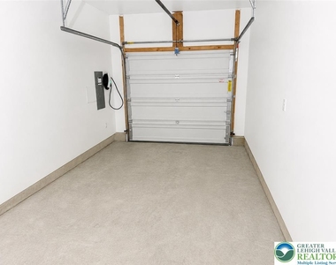 1143 Lova Lane - Photo Thumbnail 20