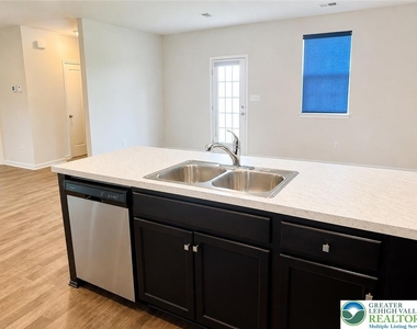 1143 Lova Lane - Photo Thumbnail 13