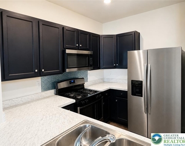 1143 Lova Lane - Photo Thumbnail 19