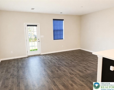 1143 Lova Lane - Photo Thumbnail 10