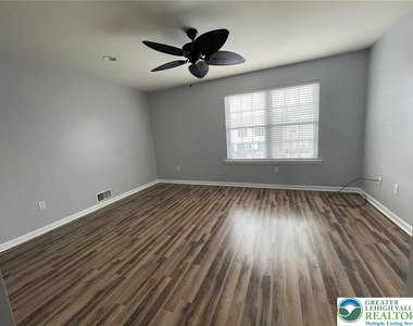 304 Central Park Avenue - Photo Thumbnail 8