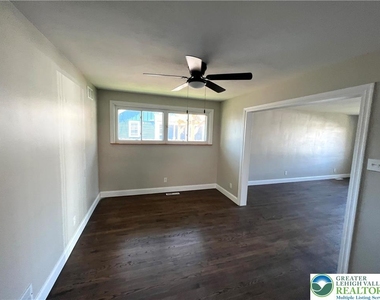1320 E Livingston Street - Photo Thumbnail 3