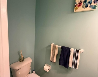 835 Holly Blue Way - Photo Thumbnail 21