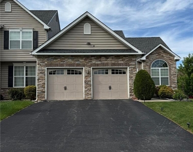 835 Holly Blue Way - Photo Thumbnail 1