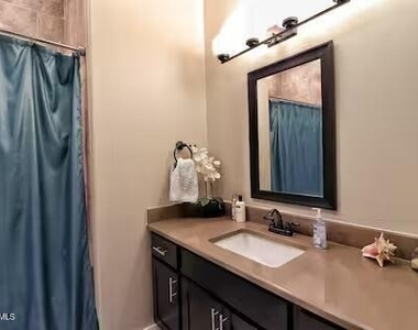 6085 Stone Wash Street - Photo Thumbnail 10
