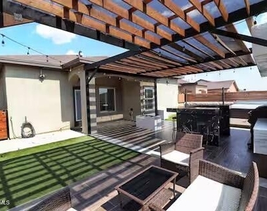 6085 Stone Wash Street - Photo Thumbnail 12