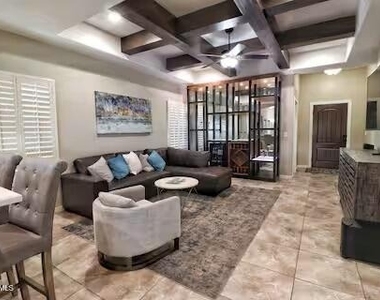 6085 Stone Wash Street - Photo Thumbnail 2