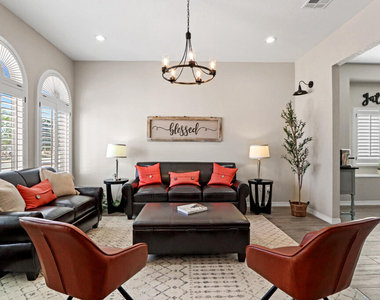 2037 Shreya Street - Photo Thumbnail 6