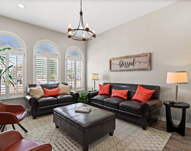 2037 Shreya Street - Photo Thumbnail 7