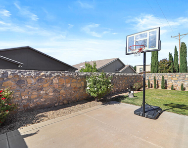 2037 Shreya Street - Photo Thumbnail 39