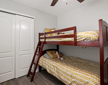 2037 Shreya Street - Photo Thumbnail 27
