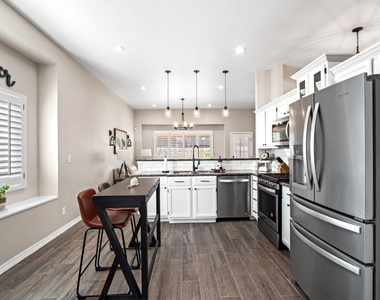 2037 Shreya Street - Photo Thumbnail 19
