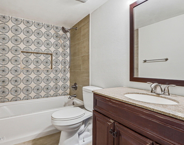 3020 Wedgewood Drive - Photo Thumbnail 21