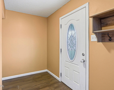 3020 Wedgewood Drive - Photo Thumbnail 5