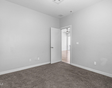 12568 Barbaro Way - Photo Thumbnail 5