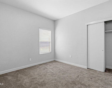 12568 Barbaro Way - Photo Thumbnail 4