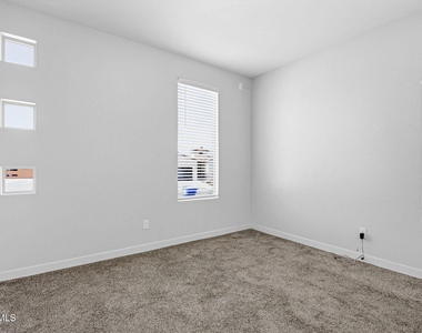 12568 Barbaro Way - Photo Thumbnail 16