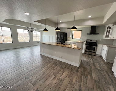 476 Gold Crown Road - Photo Thumbnail 1