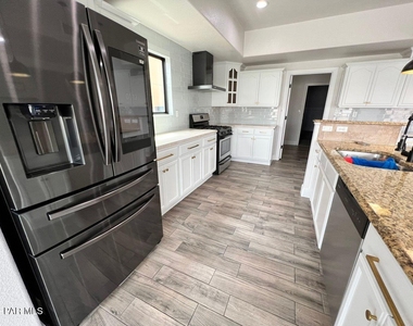 476 Gold Crown Road - Photo Thumbnail 3