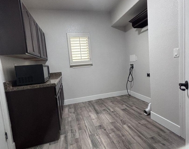 476 Gold Crown Road - Photo Thumbnail 21