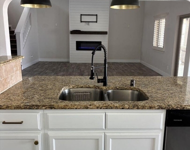 476 Gold Crown Road - Photo Thumbnail 4