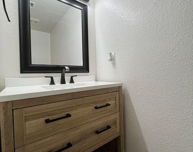 476 Gold Crown Road - Photo Thumbnail 18