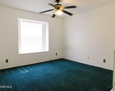 726 Medina - Photo Thumbnail 22