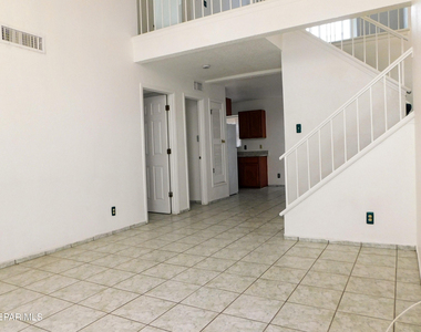 726 Medina - Photo Thumbnail 6