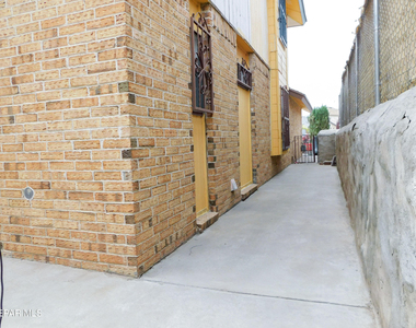 726 Medina - Photo Thumbnail 27