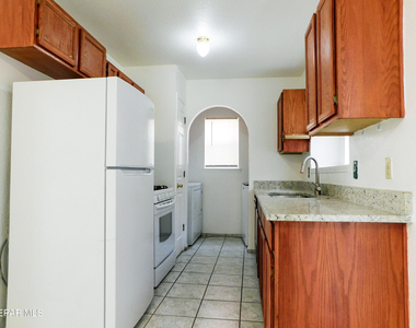 726 Medina - Photo Thumbnail 13