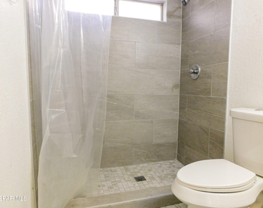 726 Medina - Photo Thumbnail 24
