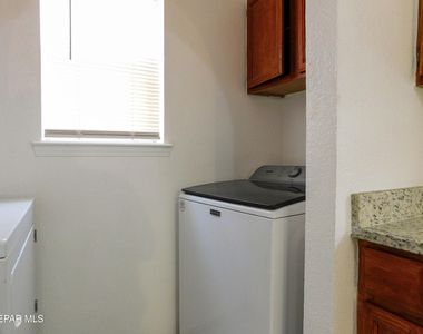 726 Medina - Photo Thumbnail 16