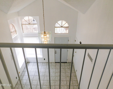 726 Medina - Photo Thumbnail 20