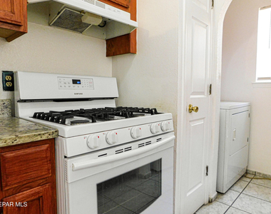 726 Medina - Photo Thumbnail 12