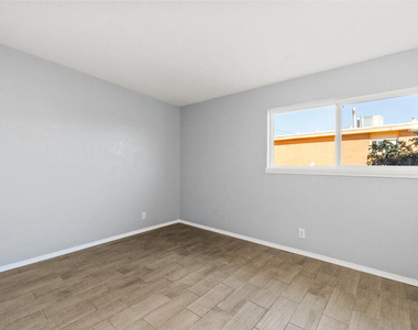 5945 Tautoga Drive - Photo Thumbnail 8