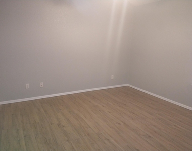 3920 Tierra Marfil Road - Photo Thumbnail 13