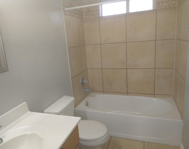 3920 Tierra Marfil Road - Photo Thumbnail 17
