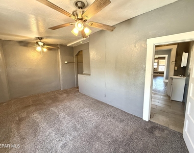714 E River Avenue - Photo Thumbnail 8